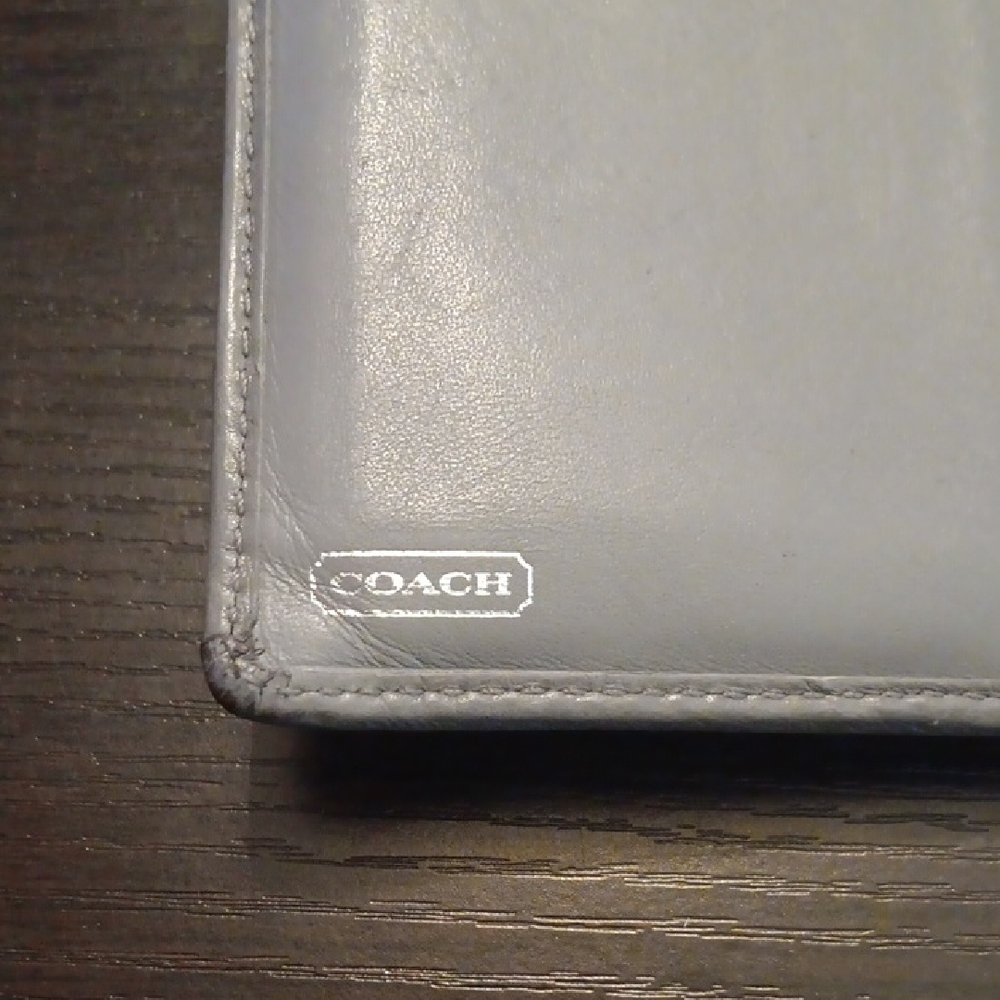 Coach Ashley Optic Art Gray and Navy Tri-Fold Compact Wallet EUC - Picture 5 of 13